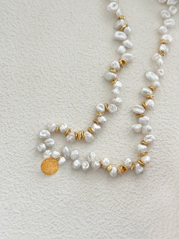 Golden Disc Pendant Vintage-Inspired Natural Pearl Necklace