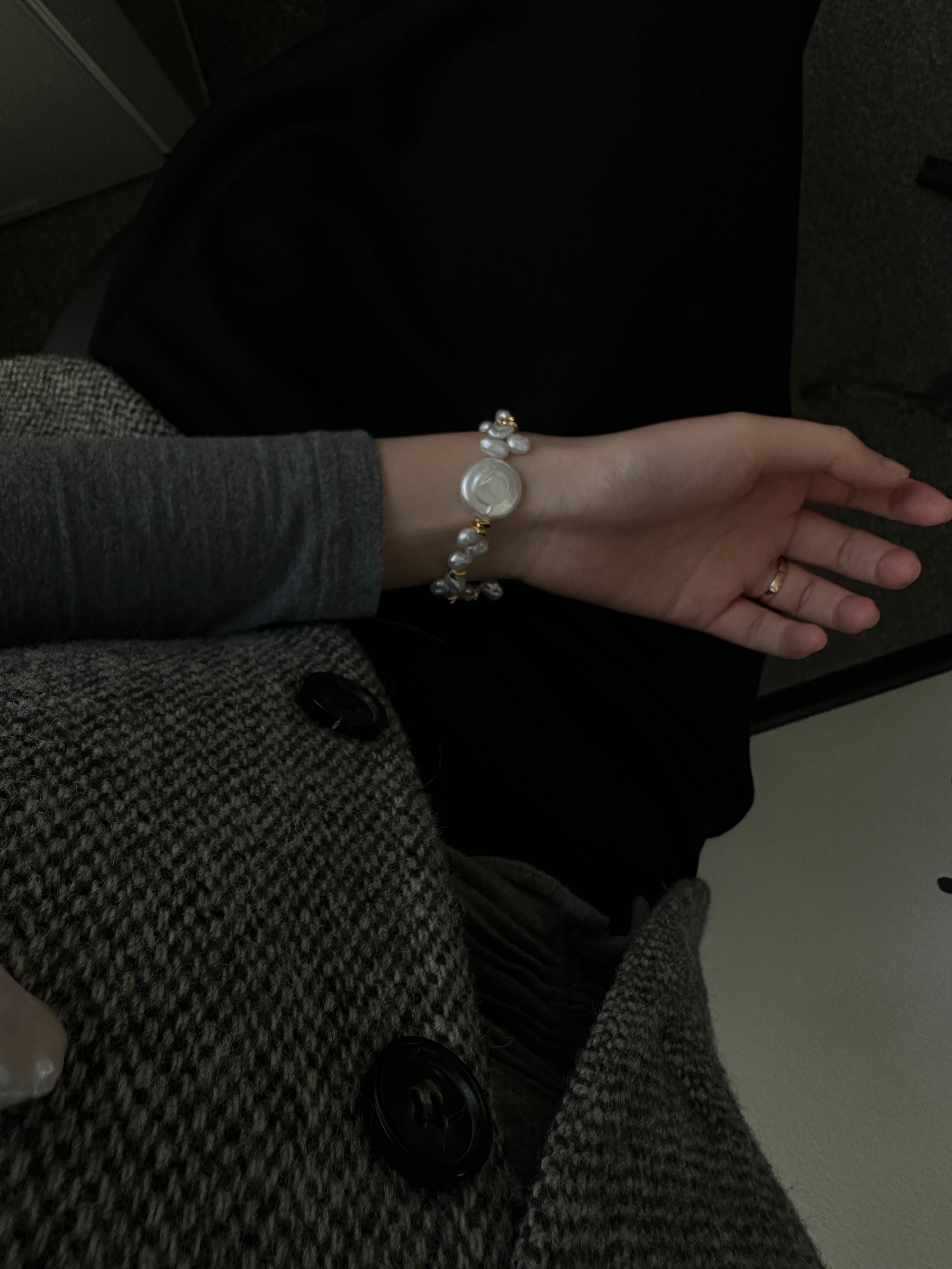 Vintage Keshi Pearl & Baroque Disc Beaded Bracelet – 18K Gold-Plated, Adjustable
