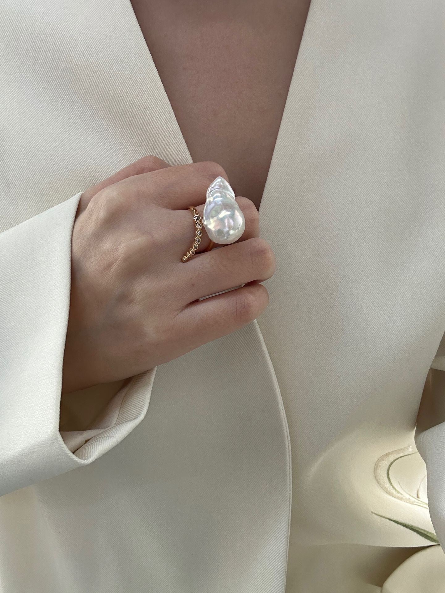 Bold Baroque Freshwater Pearl Ring – 18K Gold-Plated Silver, Adjustable, Unique Gift for Women