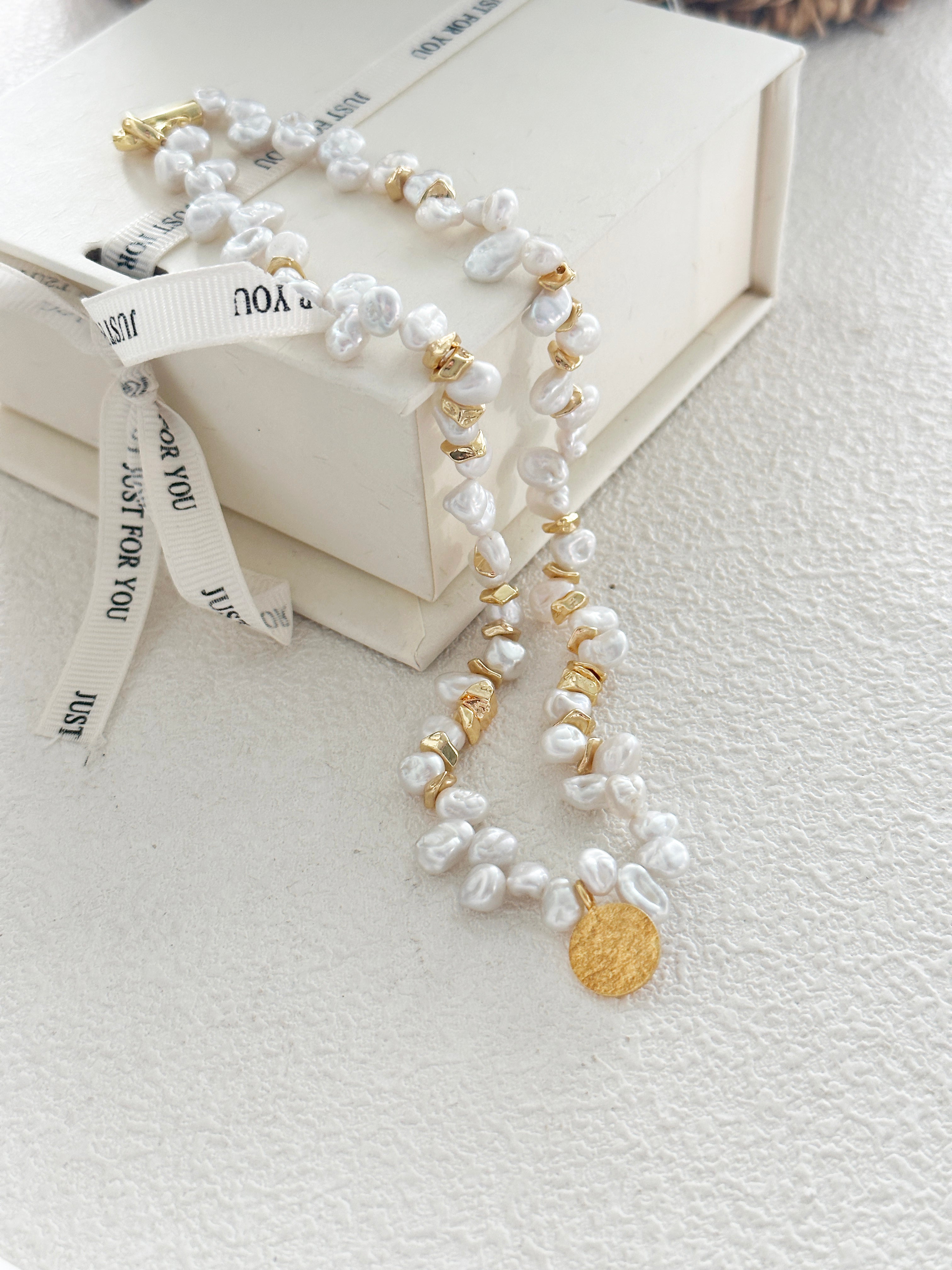 Golden Disc Pendant Vintage-Inspired Natural Pearl Necklace